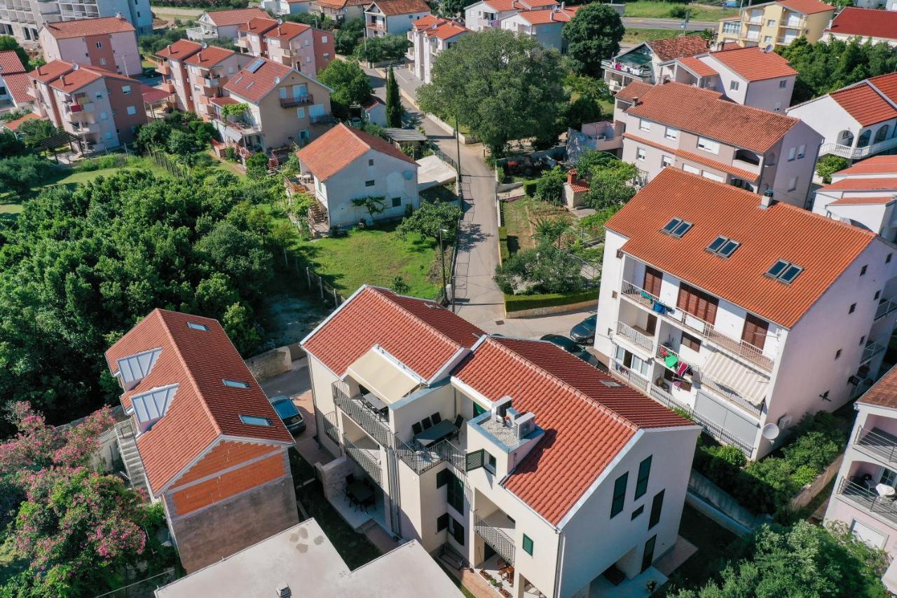 Apartments Mila Sveti Filip i Jakov Esterno foto