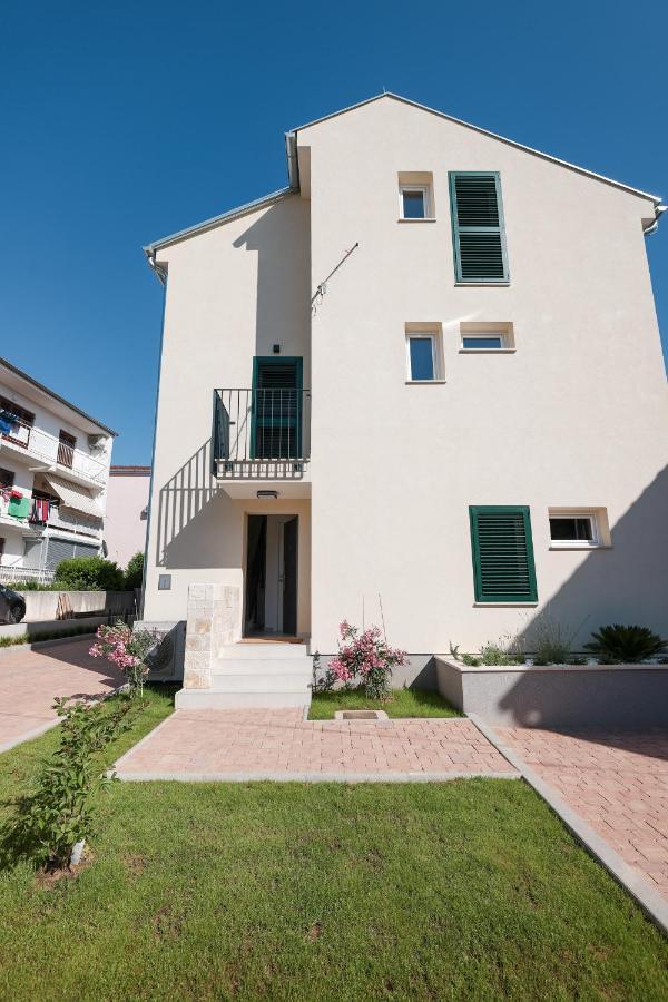 Apartments Mila Sveti Filip i Jakov Esterno foto