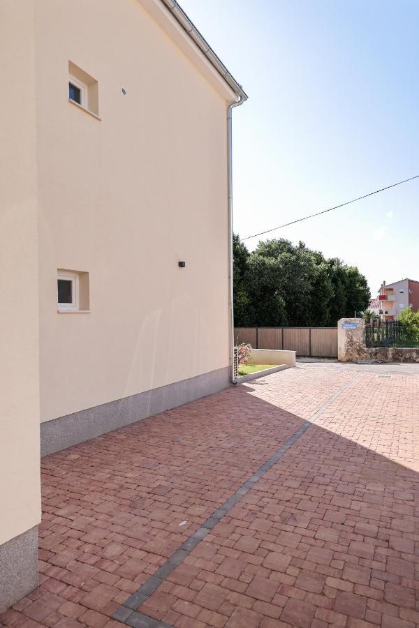 Apartments Mila Sveti Filip i Jakov Esterno foto